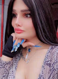 Lamar - Transsexual escort agency in Beirut Photo 8 of 14