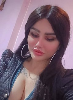 Lamar - Transsexual escort agency in Beirut Photo 13 of 14