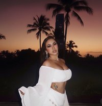 Lara - puta in Bali Photo 1 of 3