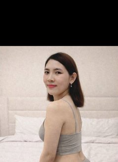 Lana - puta in Belgrade Photo 3 of 7