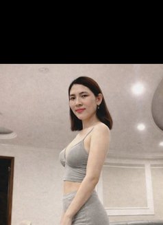 Lana - puta in Belgrade Photo 4 of 7