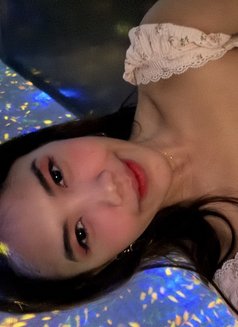 Lana - puta in Makati City Photo 4 of 4