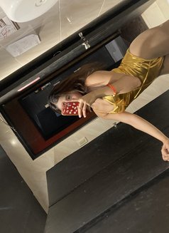 Lana - escort in Makati City Photo 5 of 6