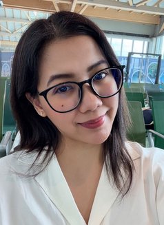 LANA - escort in Singapore Photo 22 of 25