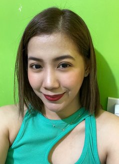 LANA - escort in Singapore Photo 23 of 25