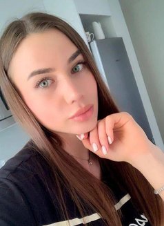 Lana High Class - puta in İstanbul Photo 12 of 14