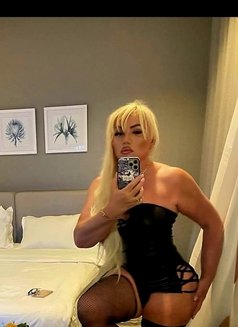 LANA SEXBOMB SQUIRT , FULL SERVICE - escort in Dubai Photo 4 of 10