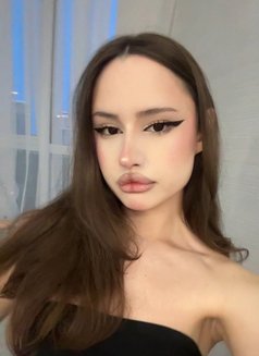 Lana - Transsexual escort in Dubai Photo 4 of 5
