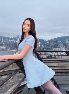 Lana - puta in Shanghai Photo 3 of 8