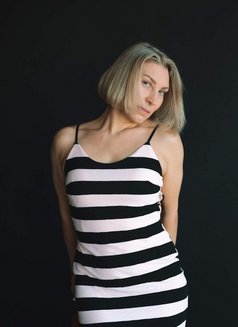 Lana - Masajista in Dubai Photo 4 of 8
