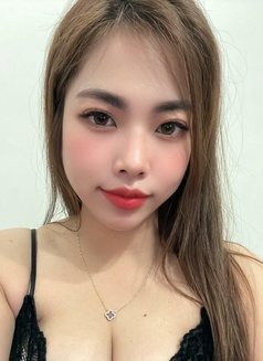 Lanh - masseuse in Singapore Photo 1 of 6