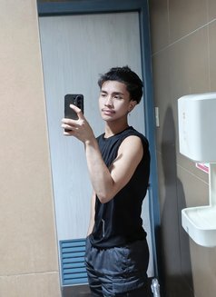 Lancekyl - Male escort in Manila Photo 2 of 14