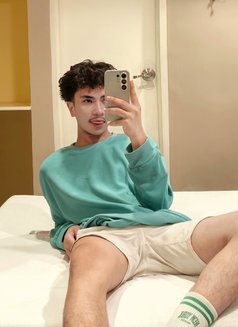 Lancekyl - Male escort in Manila Photo 5 of 14