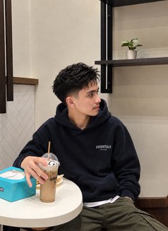 Lancekyl - Male escort in Manila Photo 15 of 23