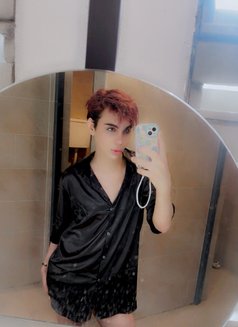 Land - Male escort in Kuala Lumpur Photo 2 of 4