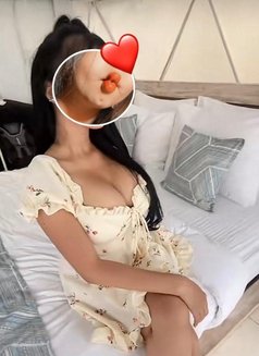 Landa - Agencia de putas in Madinah Photo 1 of 1