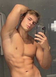 Landry - Male escort in Eindhoven Photo 2 of 2