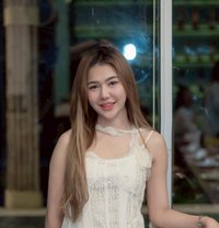 Lanlan Jessica at Marina - puta in Dubai Photo 1 of 9
