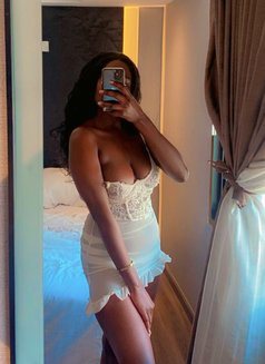 Lany web cam & real meet (independent) - escort in Bangkok Photo 17 of 19