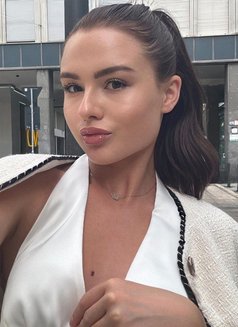 Lara 20 Year - escort in Phuket Photo 5 of 6