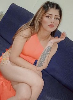 Lara - puta in Beirut Photo 2 of 5