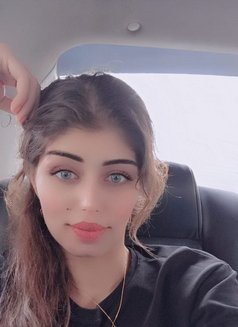 Lara - puta in Beirut Photo 3 of 5