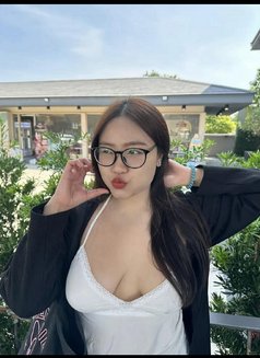 Lara - escort in Doha Photo 6 of 7