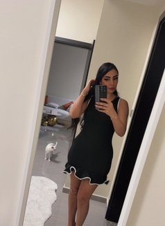 Lara - puta in Dubai Photo 16 of 18