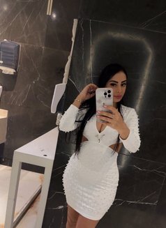 Lara - puta in Dubai Photo 18 of 18