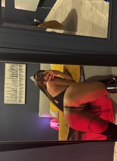 LARA FILIPINA ASIAN IN Liverpool street - Transsexual escort in London Photo 24 of 24
