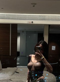 Lara - escort in Manila Photo 6 of 10