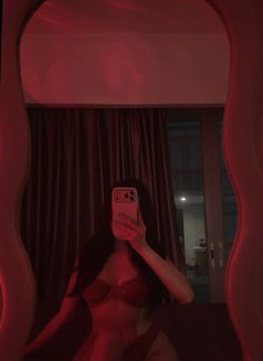 Lara - escort in Taipei Photo 9 of 20