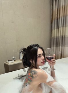 Lara - escort in Taipei Photo 17 of 20