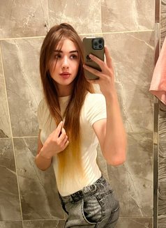 Lara - Transsexual escort in İstanbul Photo 10 of 16