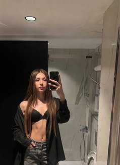 Lara - Acompañantes transexual in İstanbul Photo 21 of 22