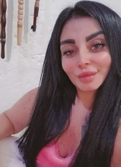 Lara - escort in Beirut Photo 2 of 8