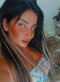 Lara - escort in Beirut Photo 3 of 8