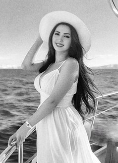 Lara Lebanon 🇱🇧 - escort in Dubai Photo 1 of 1