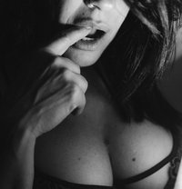 Lara Mel - masseuse in Portimão