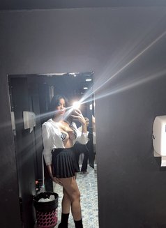 Lara - escort in Bangkok Photo 2 of 6