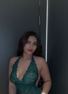 Lara new in business bey - escort in Dubai Photo 5 of 8