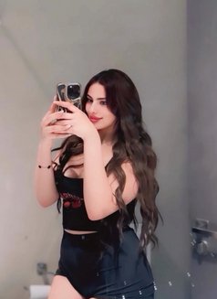 Lara new in business bey - escort in Dubai Photo 9 of 12