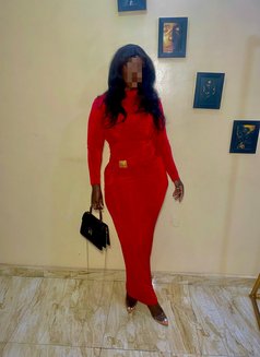 Lara - puta in Lagos, Nigeria Photo 6 of 7