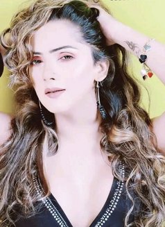 Lara - Acompañantes transexual in Beirut Photo 4 of 5