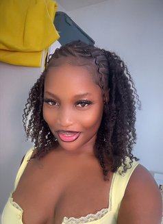 Lara - escort in Muscat Photo 3 of 3