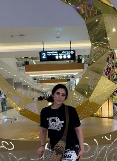 Lara Sweet - puta in Muscat Photo 6 of 6