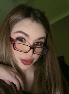 Lara - escort in Al Manama Photo 18 of 20