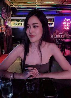 Lara - escort in Osaka Photo 7 of 7