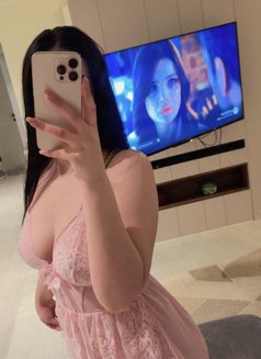 Lara - puta in Riyadh Photo 2 of 7