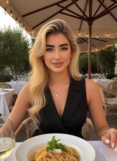 Lara - escort in Dubai Photo 1 of 9